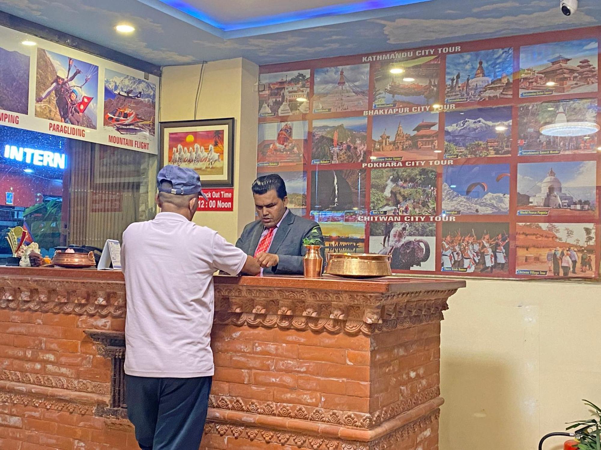 Hotel Airport Holiday Katmandu Kültér fotó