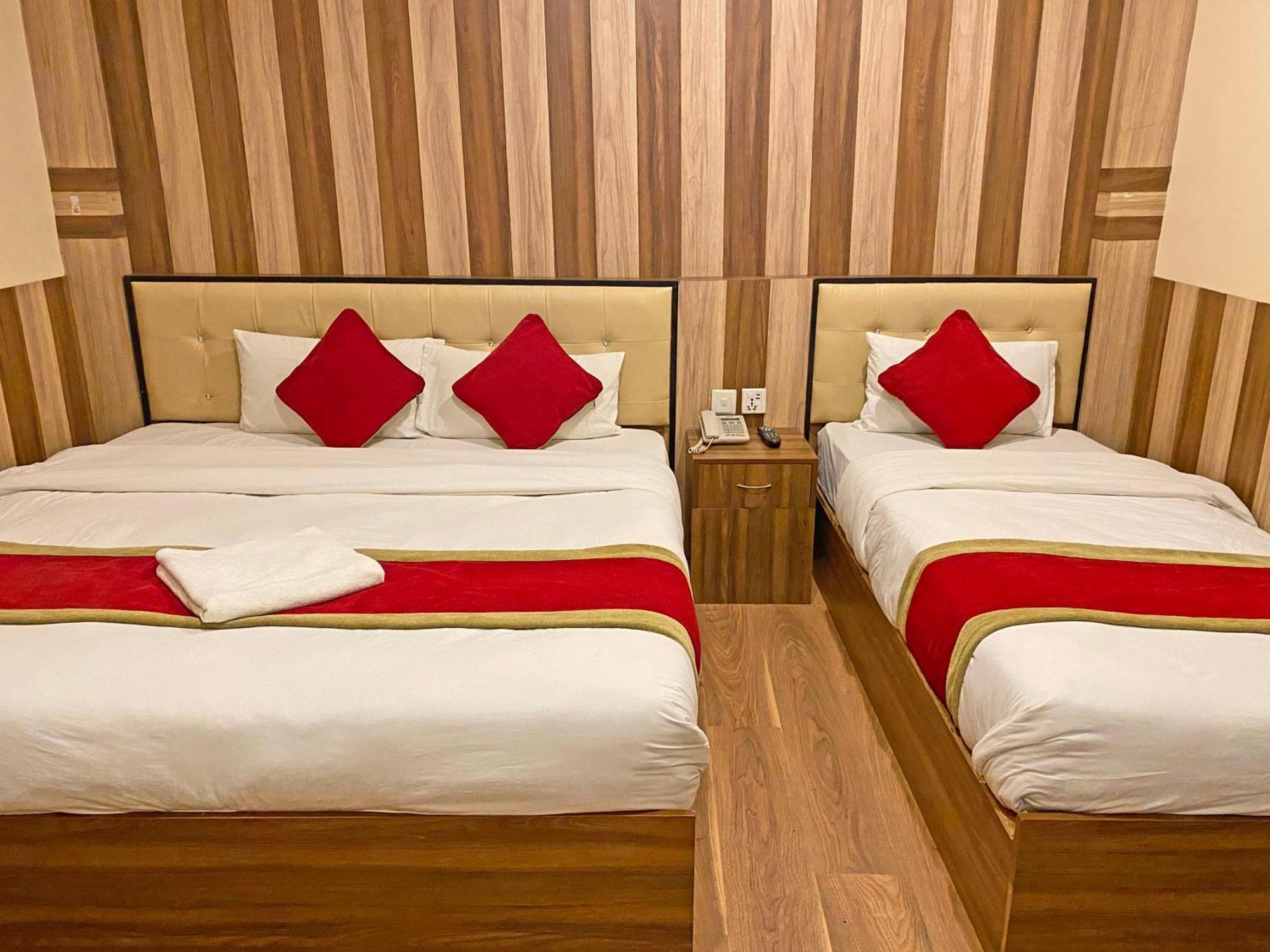 Hotel Airport Holiday Katmandu Kültér fotó
